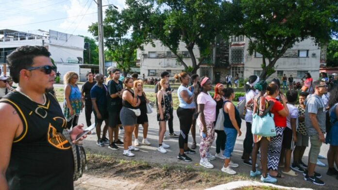 Despiden a El Taiger en Cuba en discreta ceremonia con fuerte despliegue policial