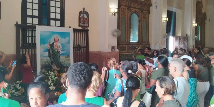 Cubanos celebran el día de San Judas Tadeo, “el abogado de las causas imposibles”