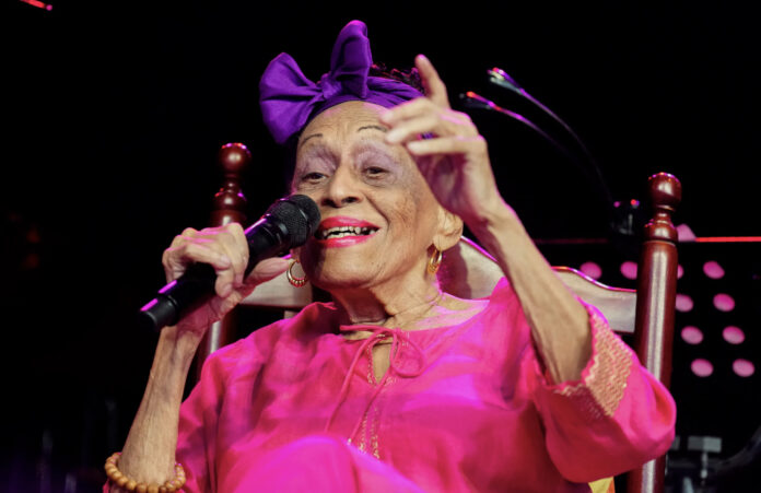 Omara Portuondo anuncia que no se retirará de la música “mientras tenga fuerzas”