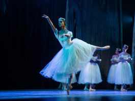 El Ballet Nacional de Cuba homenajea al argentino Julio Bocca con 'El Lago de los Cisnes'