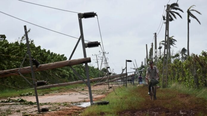 Cuba: Crecen las protestas y la magnitud de daños por el huracán; Rusia promete 60 millones en diésel