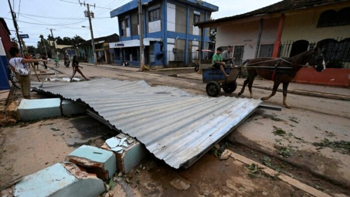 Una semana después del huracán Rafael Artemisa sigue en apagón y sin agua