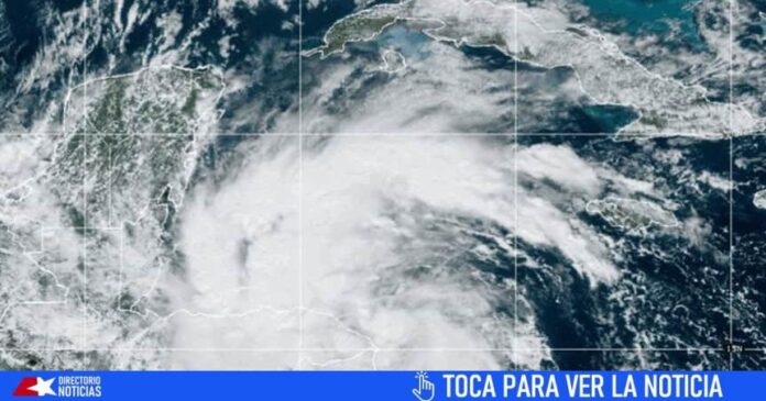 NHC emite alerta por Tormenta Tropical Sara: posibles inundaciones y deslizamientos catastróficos