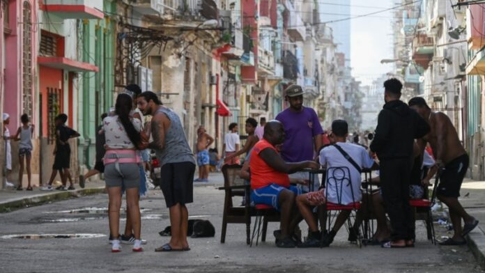 Fin de semana a oscuras en gran parte de Cuba: “otro día de tortura”