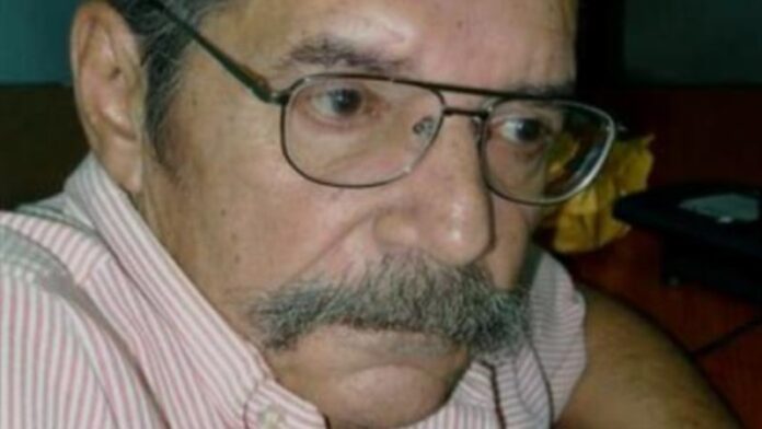 Fallece el escritor cubano Argelio Santiesteban