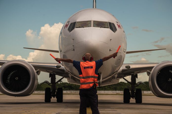 Cuba “resuelve” crisis de combustible aéreo y garantiza operaciones durante las fiestas