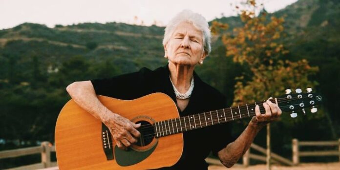 Fallece Ángela Álvarez, la cubana que obtuvo un Grammy Latino a sus 95 años