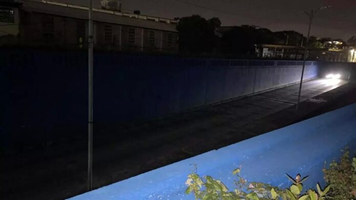 The Linea Street Tunnel in Havana is Pitch Black – Havana Times