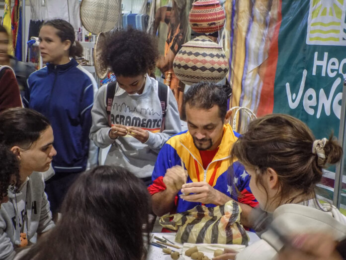 A Visit to the Havana International Handicraft Fair – Havana Times