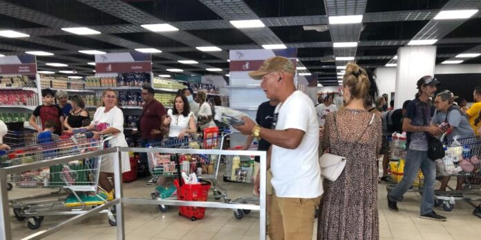 Nuevo supermercado en Miramar: dólares sí, MLC no