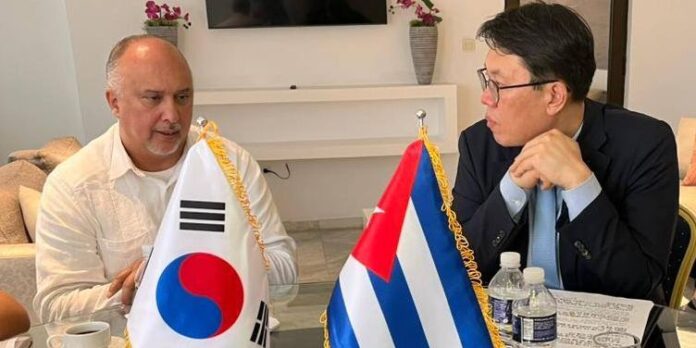 Casi un año tras establecer relaciones diplomáticas, Corea del Sur abre embajada en Cuba