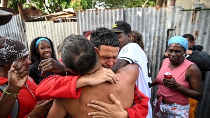 Presos políticos cubanos se reencuentran con familiares tras excarcelaciones