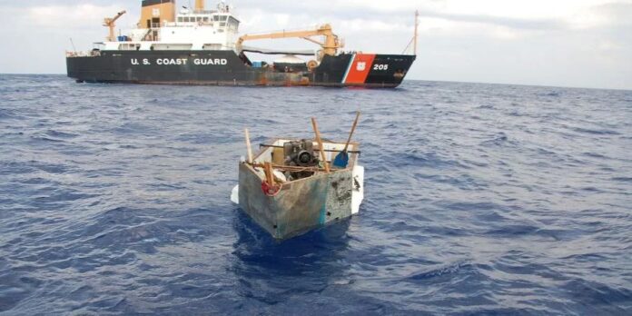 Guardia Costera de EE.UU. refuerza vigilancia marítima en el estrecho de Florida 