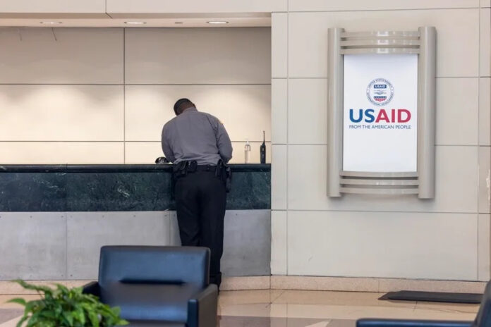 Suspensión de la ayuda de Usaid: alarma en los medios libres y algarabía en la prensa estatal cubana