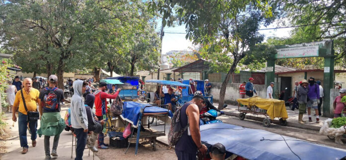 Confirman el desalojo de los puestos sin licencia en la feria de Los Chinos, en Holguín