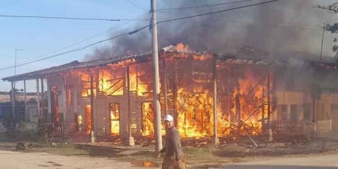 Incendio en Placetas: Dos viviendas arrasadas y otras dos dañadas