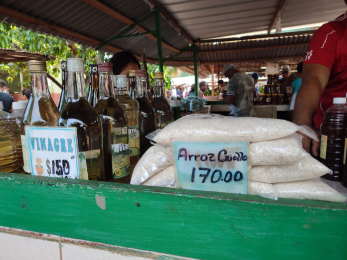 Desaparece el arroz en Camagüey por las redadas para imponer los precios topados