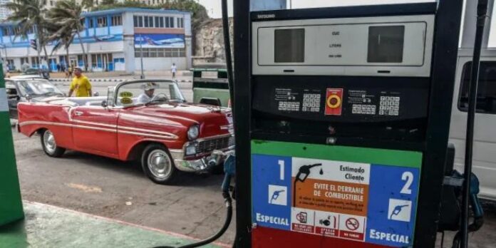 CUPET justifica venta de gasolina especial en dólares y culpa a EE.UU.