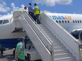 Cuba recibe un vuelo con 15 migrantes irregulares devueltos por Bahamas