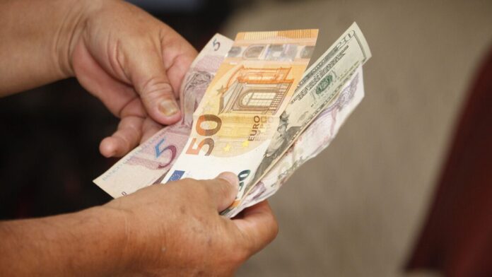 Cuba: así amanece el dólar, euro y MLC este domingo de febrero