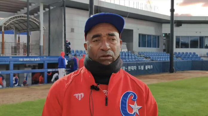 La Federación Cubana de Béisbol despide a ‘Mandy’ Johnson, manager del equipo nacional