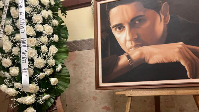 Funeral multitudinario en La Habana para el cantante Paulito FG, con artistas y políticos