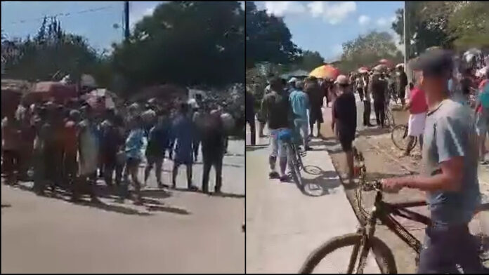 Vecinos de Río Cauto exigen en las calles la liberación de una madre arrestada por denunciar el hambre